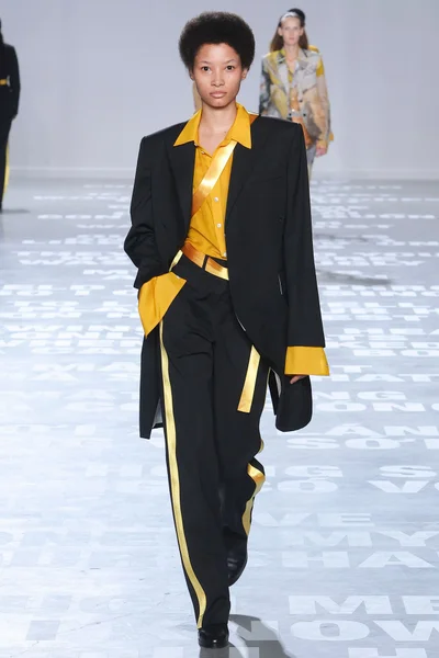 Look 23
